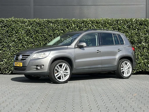 Volkswagen Tiguan 2.0 TSI Sport&Style 4Motion, Telhado de pano Controle de cruzeiro, ar condicionado STOELVERWARMING, carro de reboque LICHTMETAAL 19"