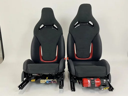 Mercedes Benz C-Klasse AMG Performance-Stoelen (W206) Alcantara Met Rood Detail