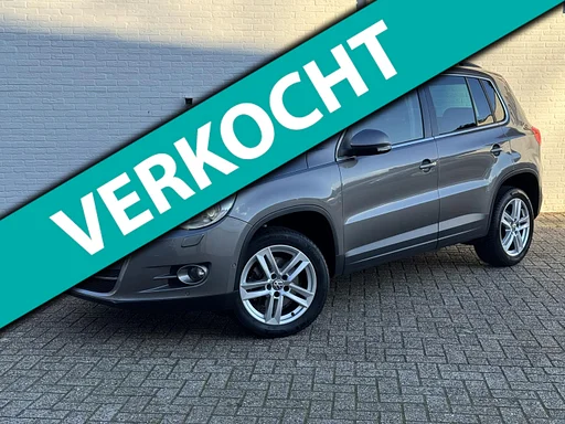 Volkswagen Tiguan 2.0 TDI Sport&Style 4Motion ar condicionado control Cruise Navi sensores de estacionamento v/a carro de reboque 2200 KG All season