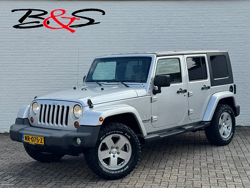 Jeep Wrangler Unlimited 3.8 Sahara Cabrio automatique 4 Deurs climatisation Régulateur de vitesse attache remorque sièges chauffants