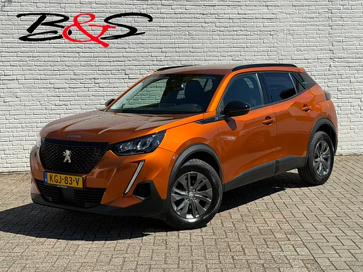 Peugeot 2008 1.2 PureTech automatic camera Cruise air conditioning navigatie Carplay Lane Assist Led