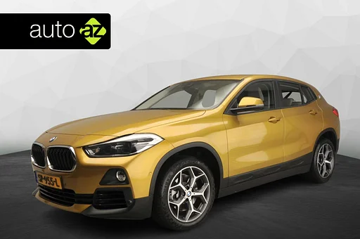 BMW X2 sDrive20i automática / carro de reboque / bancos desportivos / Leder / Led / Park assist / câmera / Alu wielen