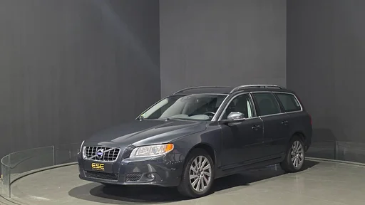 Volvo V70 1.6 T4 Limited Edition | automatic | Leder | trailer coupling | heated seats