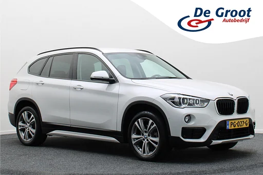 BMW X1 sDrive18i High Executive automatic LED, Head-Up, Climate, Cruise, Navigatie, Stoelverw., Trekhaak, 18''
