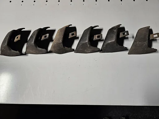 Bumperlijst rechts zwart achterzijde BMW 3 serie E30 51121888288 1888288