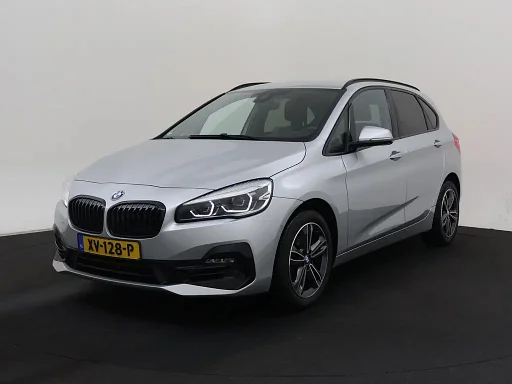 BMW 218 Active Tourer 2-serie 218i Executive Edition | Automaat | Camera | Head-up | Trekhaak |