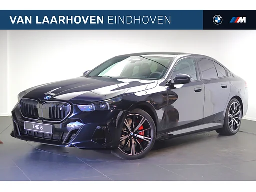 BMW i5 eDrive40 M Sport / Tetto Pano / Bowers & Wilkins / Achteruitrijcamera / Adaptieve LED / M Multifunctionele Stoelen / Comfort Access / Stoelventilatie
