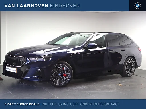 BMW i5 Touring eDrive40 M Sport / Telhado de pano / carro de reboque / Adaptieve LED / Parking Assistant Plus / Comfort Access / Stoelventilatie / Live Cockpit Professional