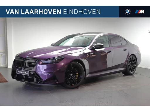 BMW M5 5 Serie automatico / auto da rimorchio / Bowers & Wilkins / M Multifunctionele Stoelen / Adaptieve LED / Parking Assistant Professional / M Carbon-keramische remmen