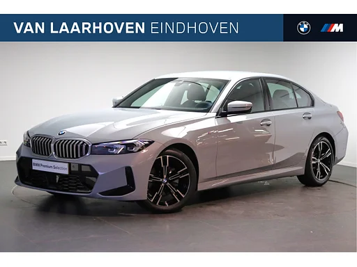 BMW 320 3 Serie 320i M Sport automatico / sedili sportivi / Achteruitrijcamera / M Sportonderstel / Stoelvewarming / Widescreen Display