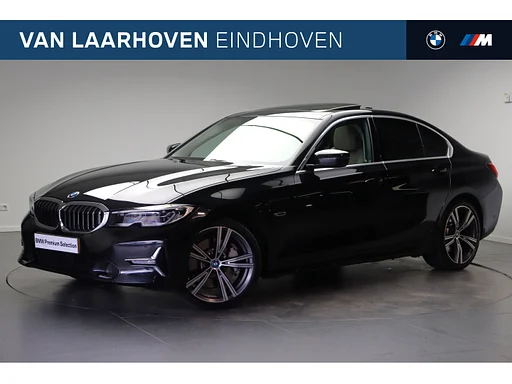 BMW 330 3 Serie 330e High Executive Luxury Line automatico / Schuif-kanteldak / sedili sportivi / Achteruitrijcamera / M Adaptief onderstel / Laserlight / Comfort Access / LED / Head-Up