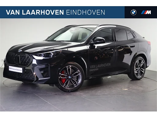 BMW X2 sDrive20i M Sport Automaat / Trekhaak / Panoramadak / Sportstoelen / Comfort Access / Achteruitrijcamera / Adaptieve LED / Harman-Kardon