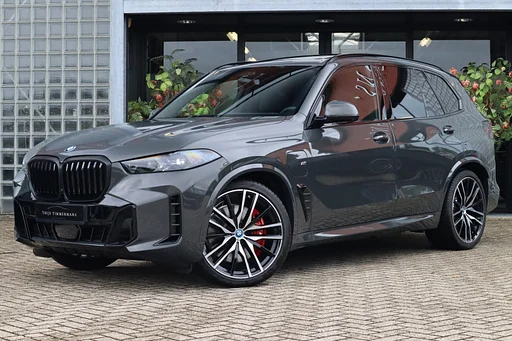BMW X5 xDrive50e | Dravitgrau, M Sports package Pro, Sportstoelen, Massage, Carbon interieur, Driving Assistant Professional, Harman/Kardon, vontatóautó Pano tető Zitklima, Stuurverwarming