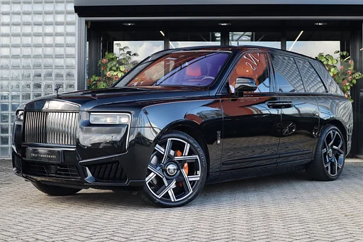 Rolls-Royce Cullinan BLACK BADGE 6.75 V12 | Series II, Starlight, Bespoke Audio, Massage, Entertainment