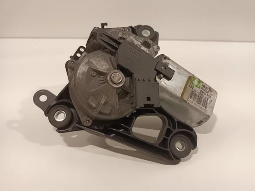 Ruitenwissermotor achter Mini Clubman