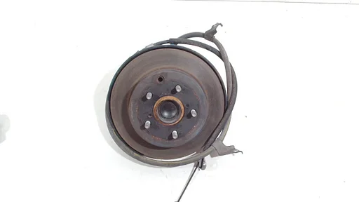 Wielnaaf rechts achter Toyota RAV4