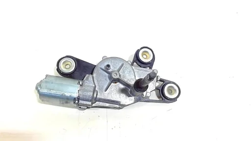 Ruitenwissermotor achter Ford Fiesta