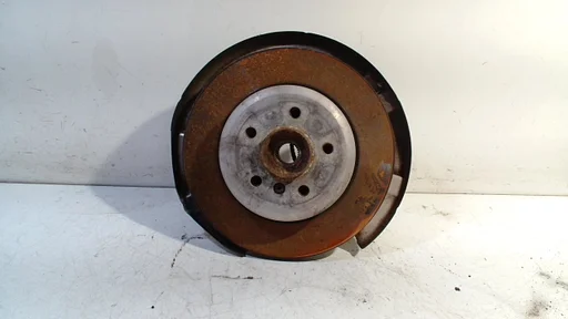 Wielnaaf rechts achter BMW 5 serie