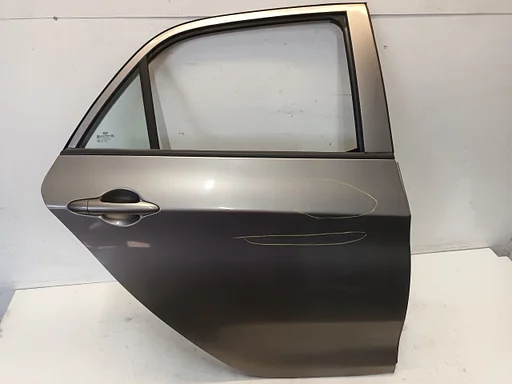 Portier rechts achter Kia Picanto