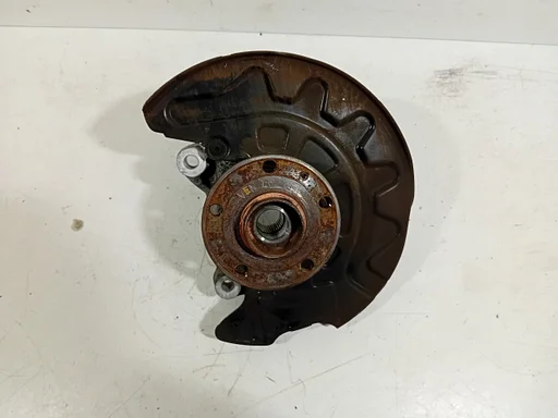 Wielnaaf links voor Volkswagen Passat