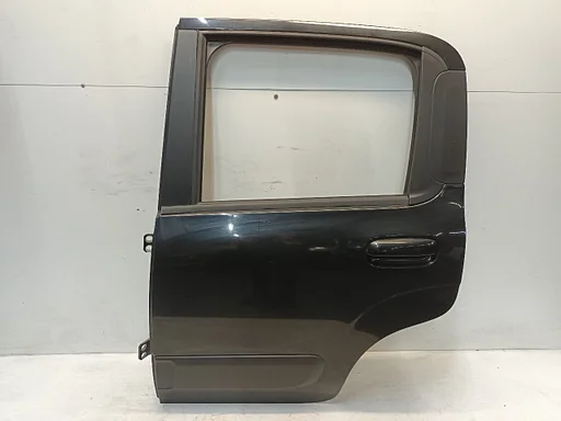 Portier links achter Fiat Panda