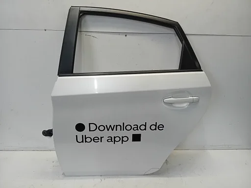 Portier links achter Toyota Prius