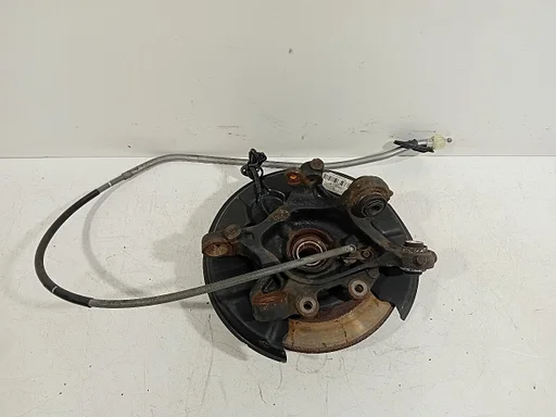 Wielnaaf rechts achter BMW 1 serie