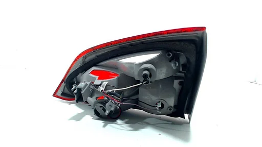 Achterlicht kofferdeksel achterklep links Ford Focus