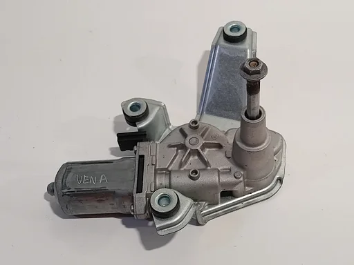 Ruitenwissermotor achter Fiat 500X