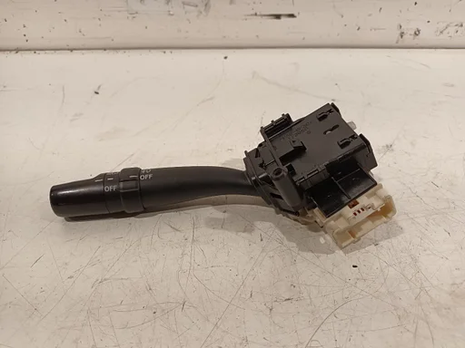 Richtingaanw schakelaar Toyota Avensis