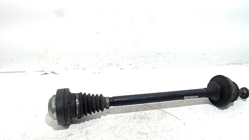 Aandrijfas links achter Audi RS 6