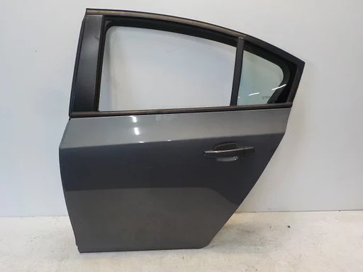 Portier links achter Chevrolet Cruze