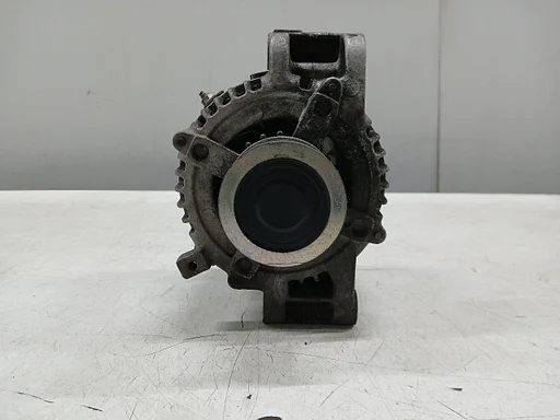 Dynamo Toyota Avensis