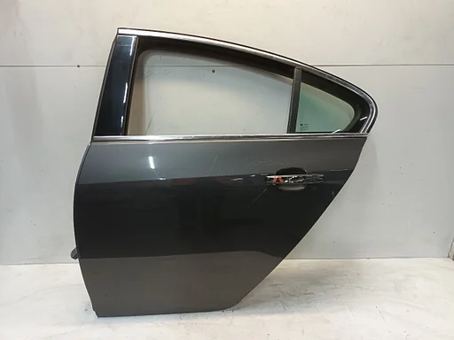 Portier links achter Opel Insignia