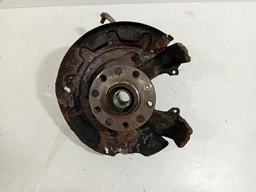 Wielnaaf rechts voor Seat Leon