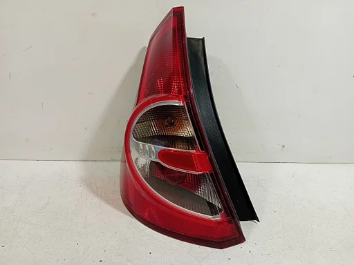 Achterlicht links buiten Dacia Sandero