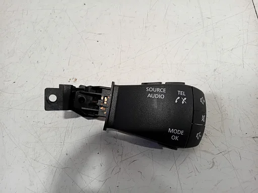 Radio bediening Dacia Duster