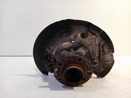 Wielnaaf rechts voor BMW 1 serie