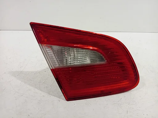 Achterlicht kofferdeksel achterklep links Skoda Superb
