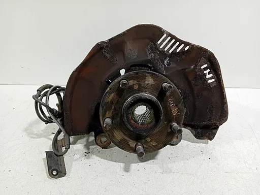 Wielnaaf links voor Toyota Auris