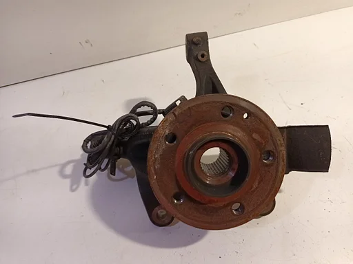 Wielnaaf links voor Mercedes-Benz Vito