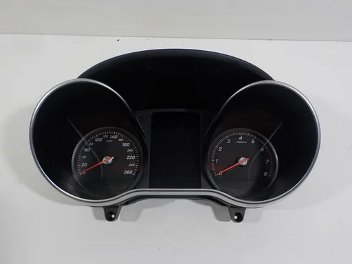 Cockpit Mercedes-Benz C-Klasse