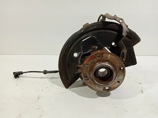 Wielnaaf links voor Dacia Dokker