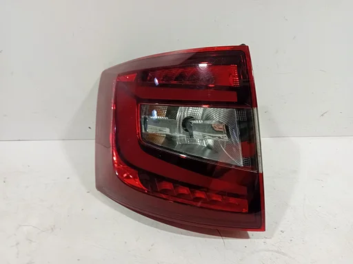 Achterlicht links buiten Skoda Octavia