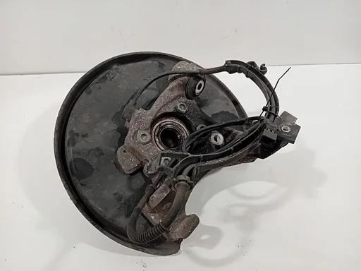 Wielnaaf links achter Audi RS 4