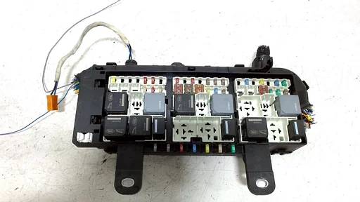 Zekeringkast Land Rover Velar