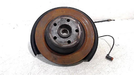 Wielnaaf links achter Mercedes-Benz E-Klasse