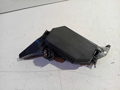 Zekeringkast Toyota C-HR