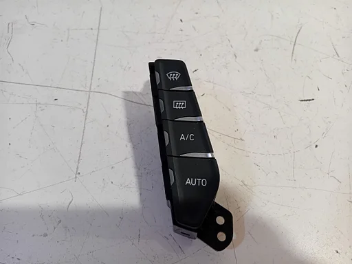 Bedieningspaneel diversen Lynk & Co 01