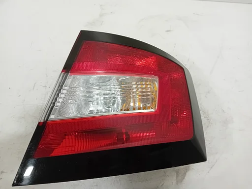 Achterlicht carrosserie rechts Skoda Fabia